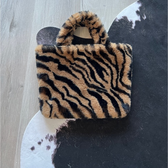 Fuzzy tiger print handbag - Picture 1 of 6